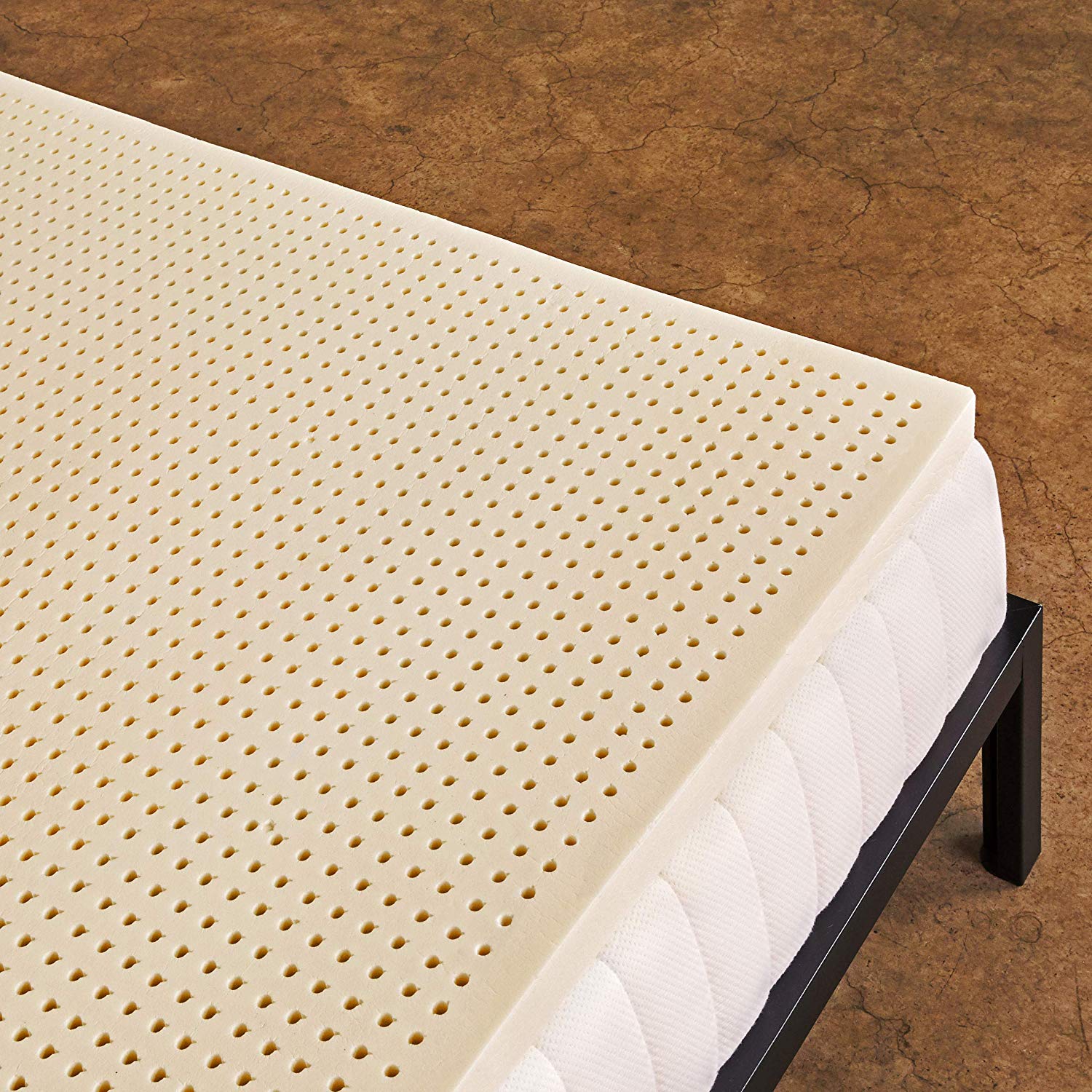 Sleep On Latex Mattress Topper review by www.dailysleep.org