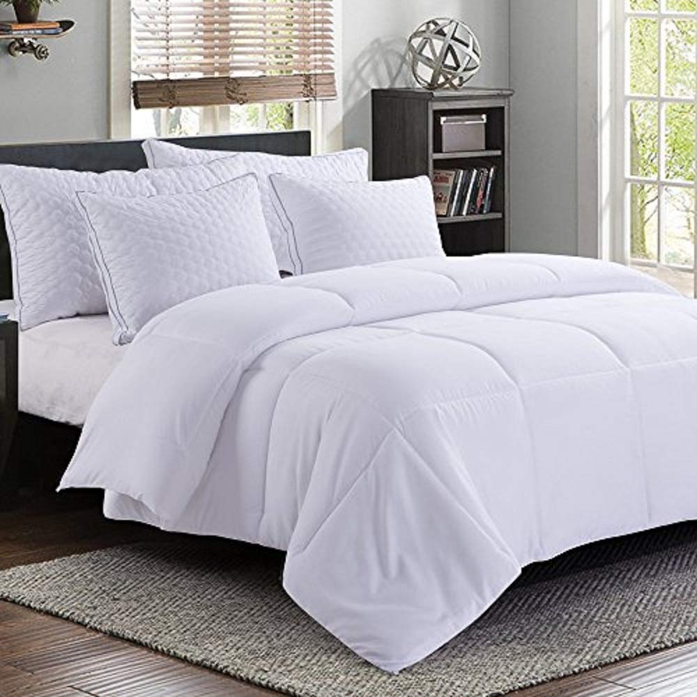 MANZOO White Quilted Duvet